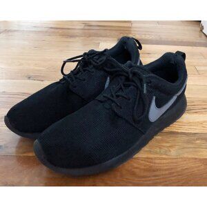 Nike Sneakers Black Youth Size 7